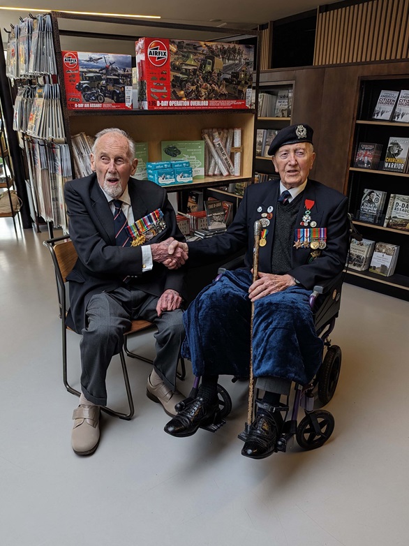 DDay veterans John Roberts and Stan Ford