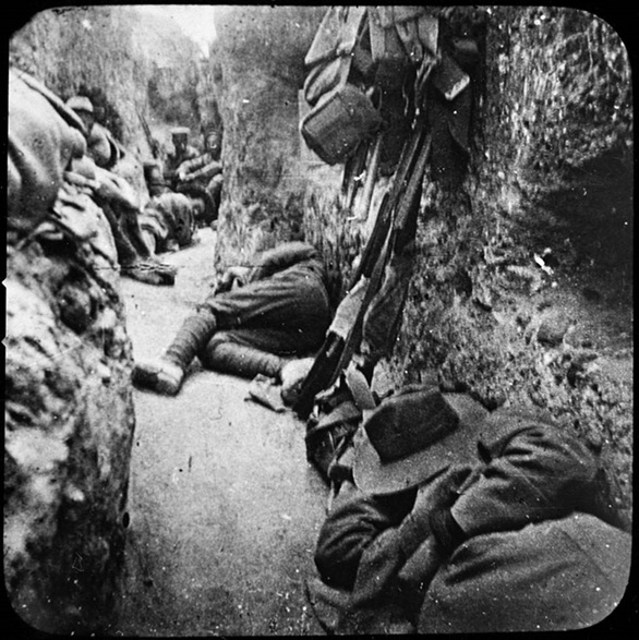 ANZAC troops in a trench in Gallipoi in 1915